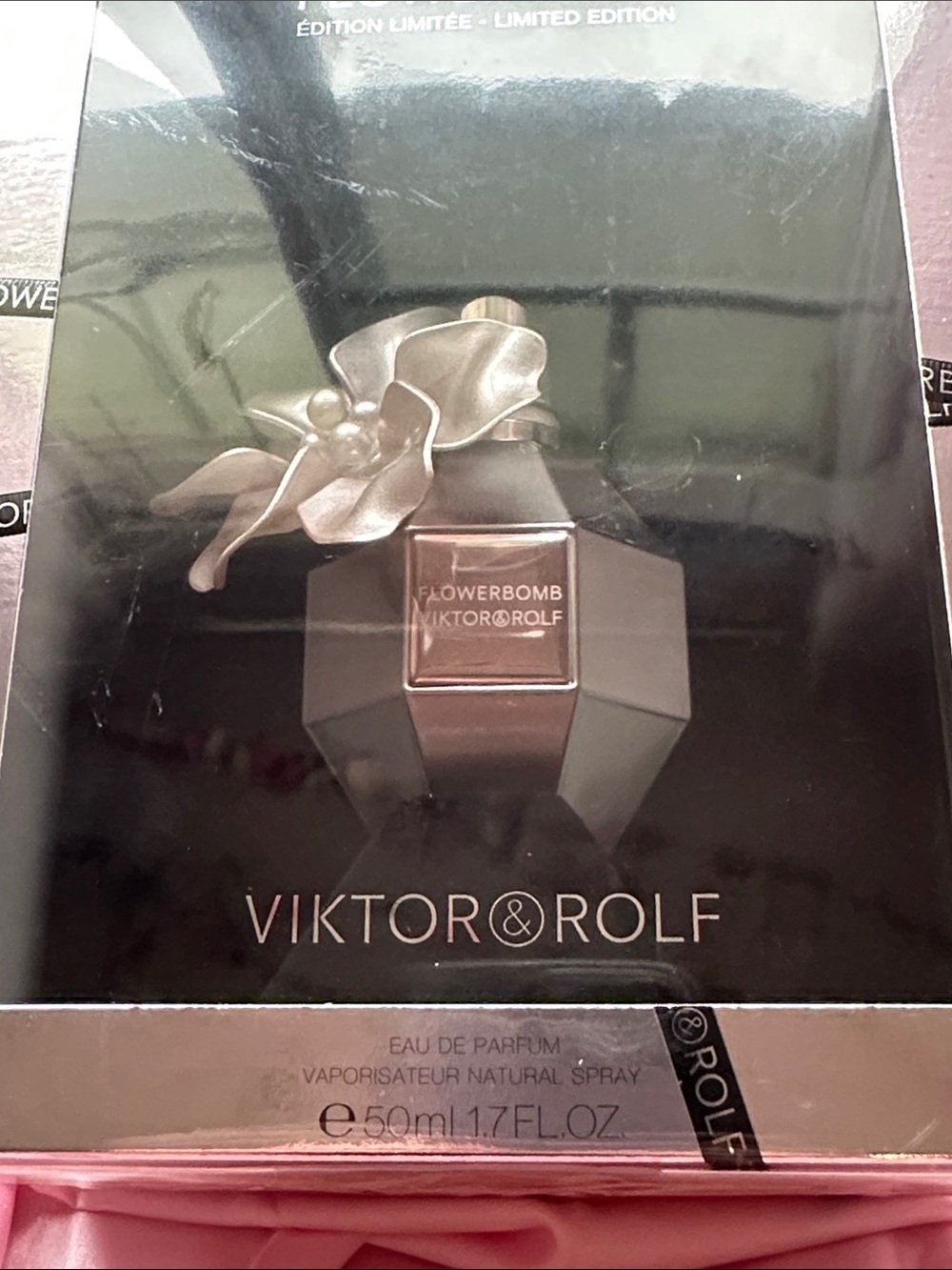 Viktor & Rolf Flowerbomb Limited Edition Silver version - Picture 2 of 5